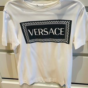 Versace t shirt size medium